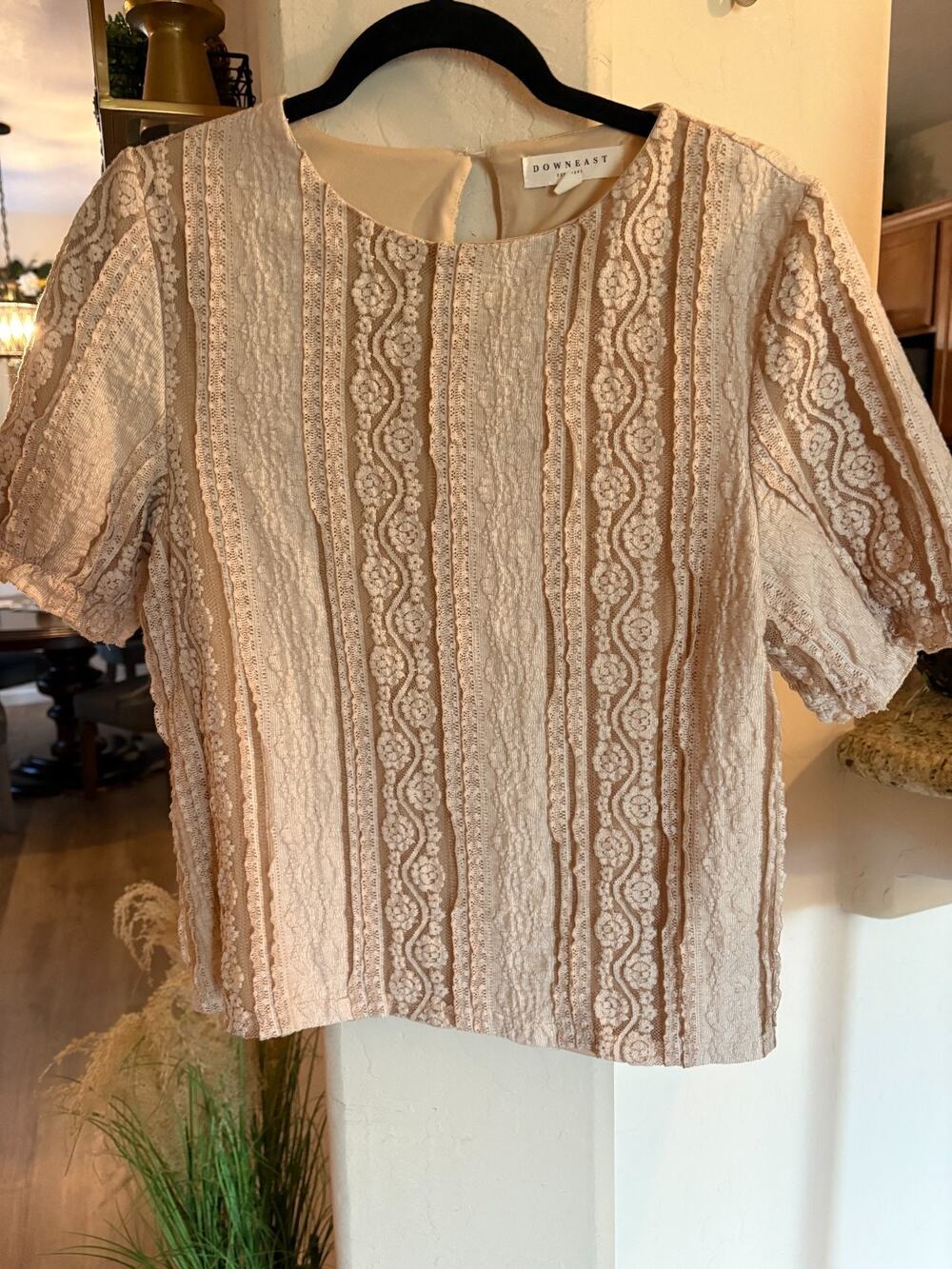 Downeast Women's Cream Lace Panel Texture Blouse Short Sleeve Size L 8-12